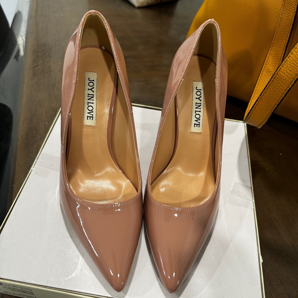 Women's Nude Pumps